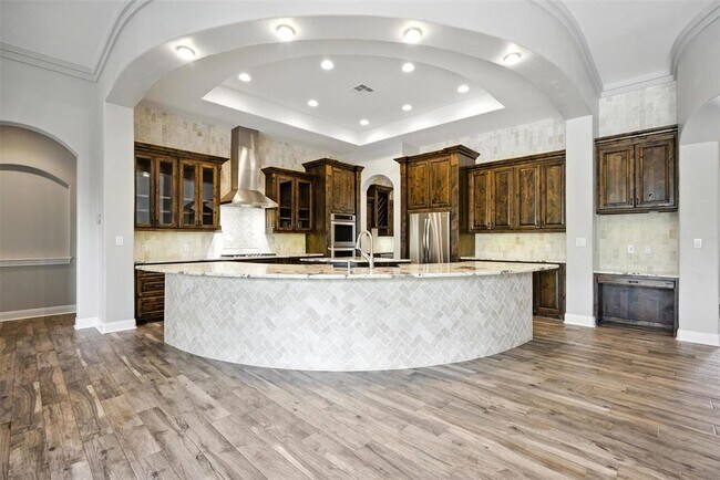 Building Photo - 7617 Lazy River Cove