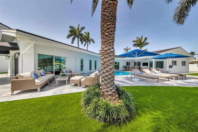 Building Photo - 3108 NE 42nd Ct