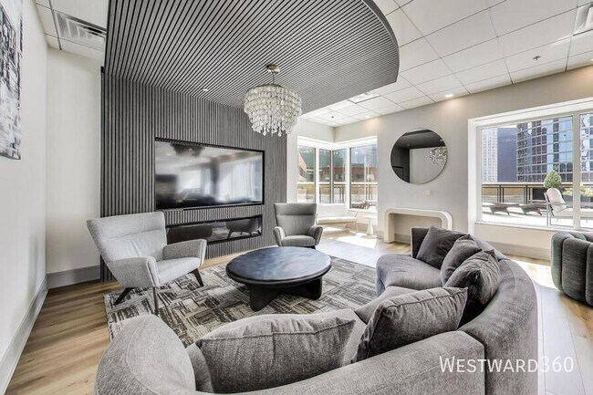 Building Photo - 512 N McClurg-#4902