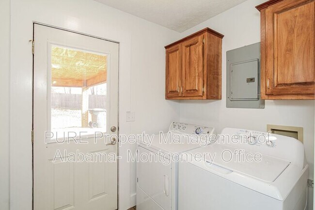 Building Photo - 95 Oakwood Dr