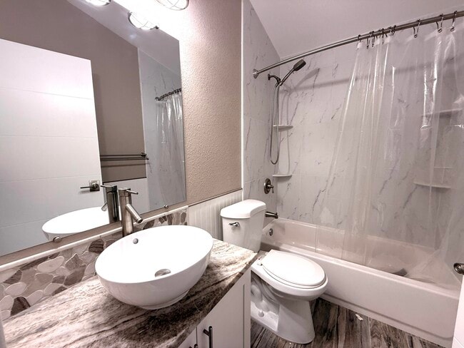 Building Photo - 15859 68th Ct N