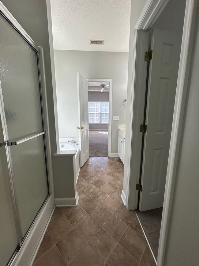 Building Photo - 329 Anden Hall Dr