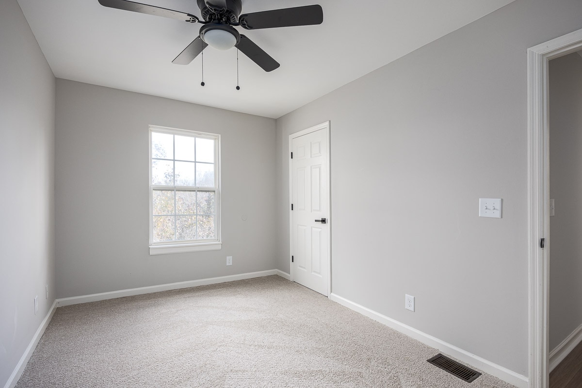 Building Photo - 3317B Niagara Dr