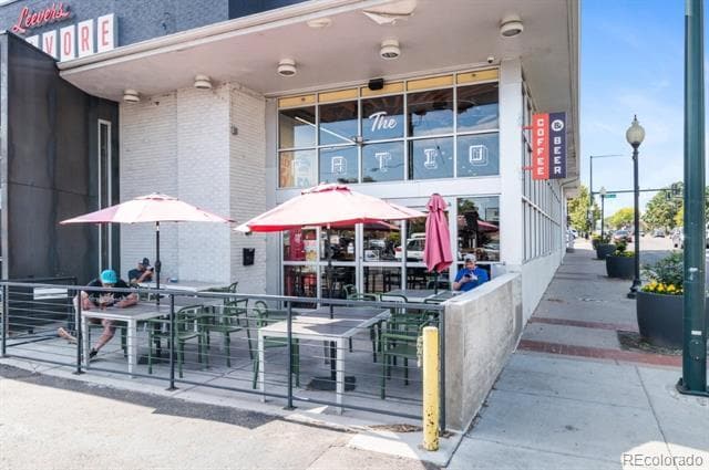 Building Photo - 2742 W Denver Pl