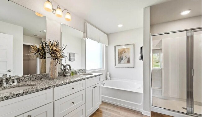 Building Photo - 10652 Paget Dr W