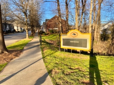 Building Photo - 16213 Peachmont Dr