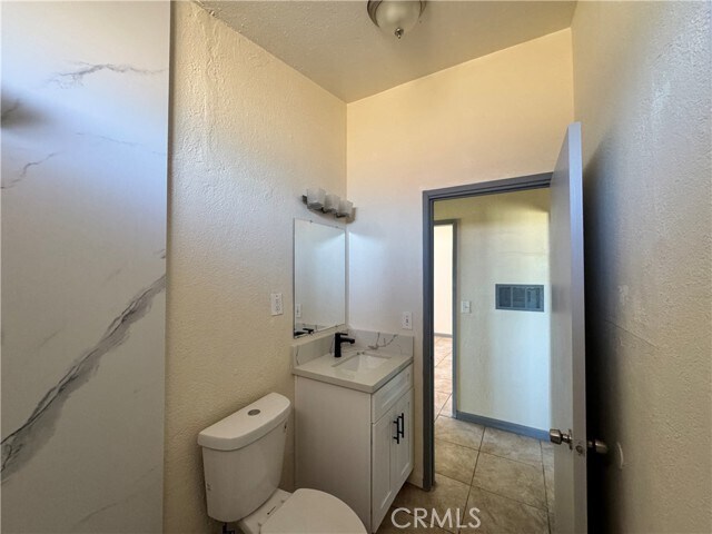 Building Photo - 16209 Juniper St