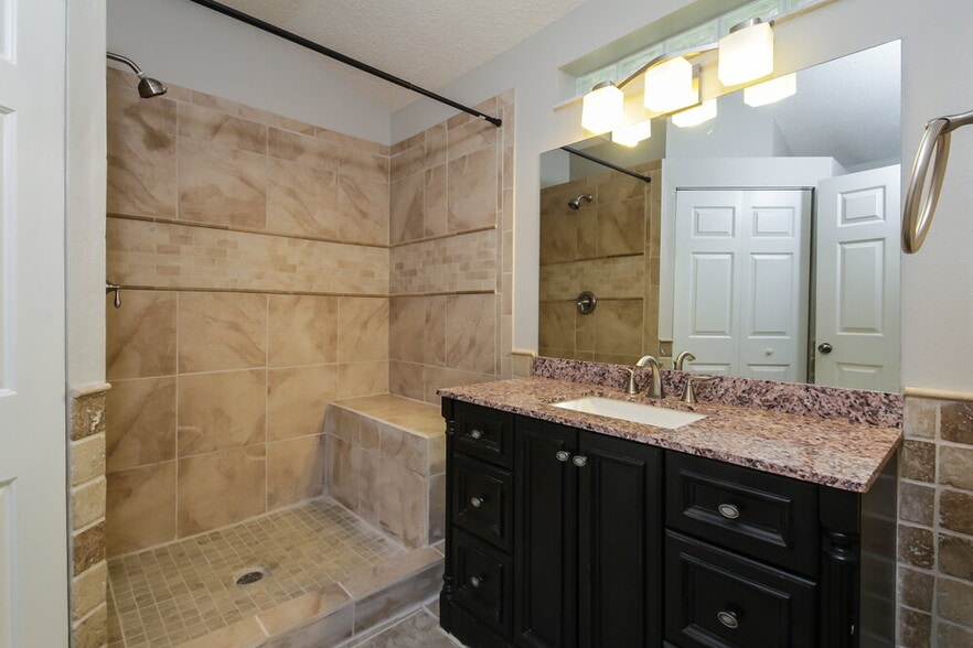 Building Photo - 6918 Summer Harbor Ln