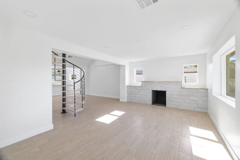 Building Photo - 1327 W Speedway Blvd