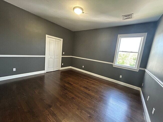 Building Photo - 81 Boylston St