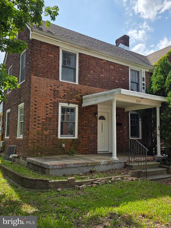 Building Photo - 3005 Essex Rd