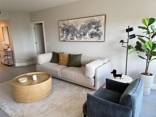 Building Photo - 4779 Collins Ave