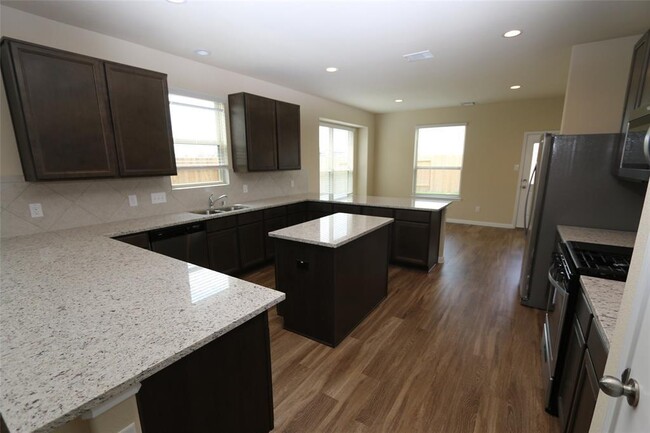 Building Photo - 17118 Devon Dogwood Trail
