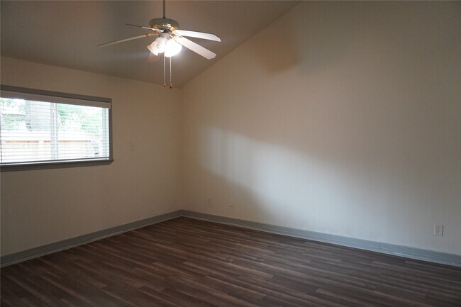 Building Photo - 6419 Teal Run Dr
