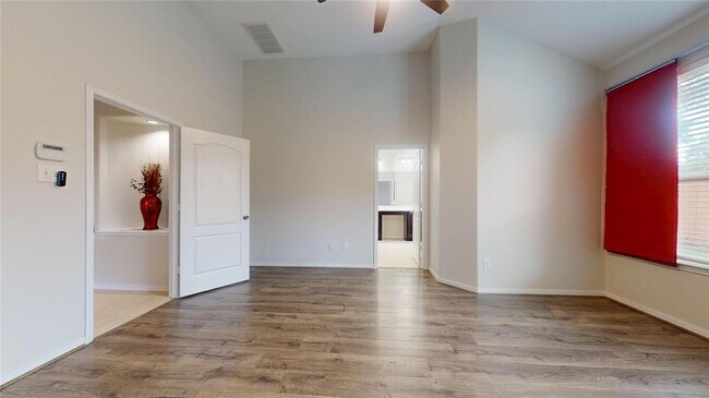 Building Photo - 26503 Forest Pine Ln