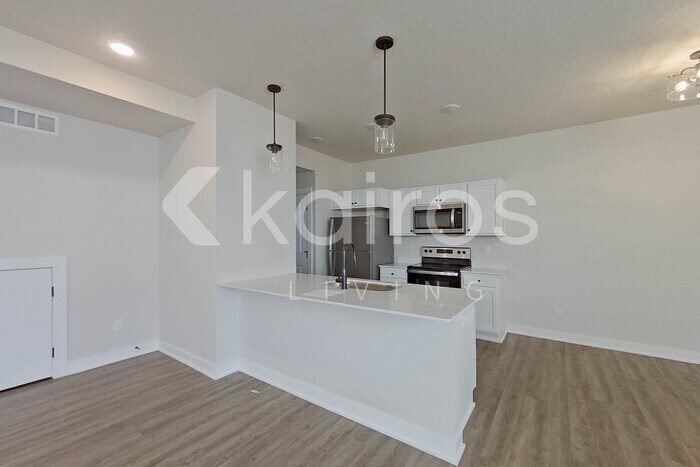Building Photo - 6918 Bluebell Ct