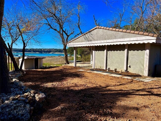 Building Photo - 17313 W Beach Rd