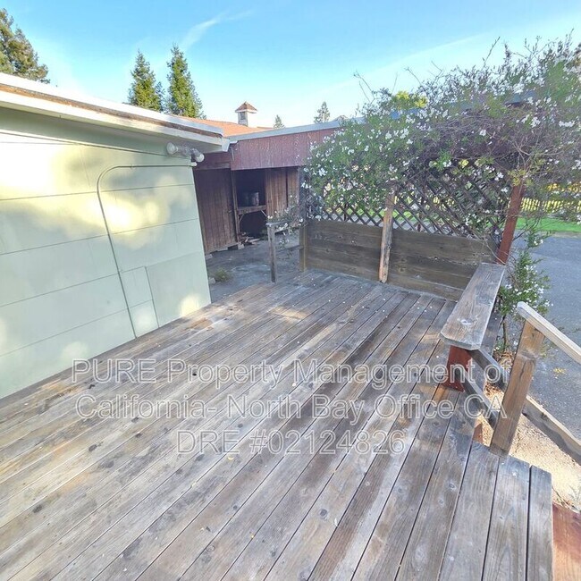 Building Photo - 311 8th St