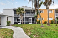 Building Photo - 1505 Crescent Cir