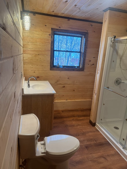 Building Photo - 657 Maine Ave