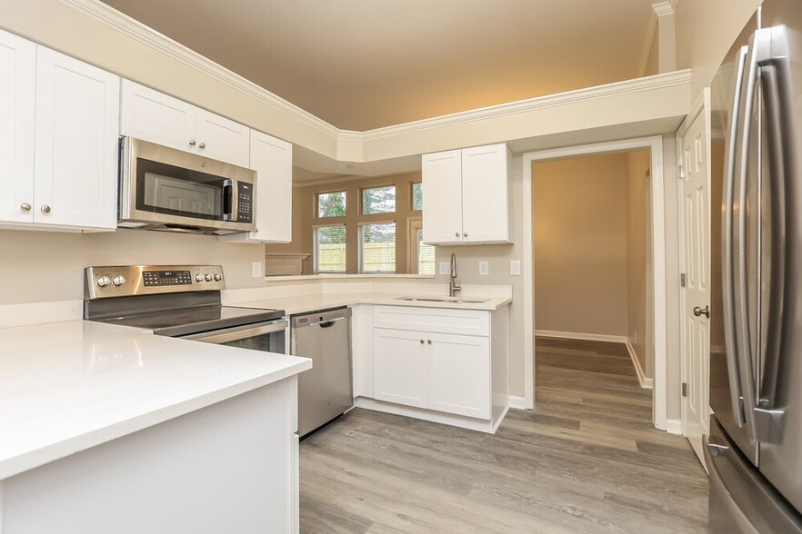 Building Photo - 107 Northlake Dr