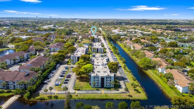 Building Photo - 3700 N Pine Island Rd