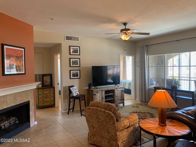 Building Photo - 1500 E Pusch Wilderness Dr