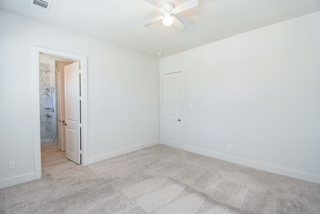 Building Photo - 6031 Cypress St