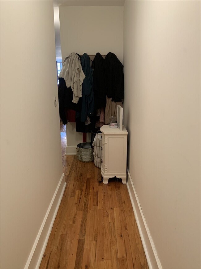 Building Photo - 1216 Washington St