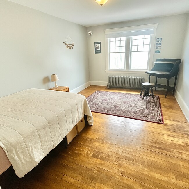 Building Photo - 504 Catherine St