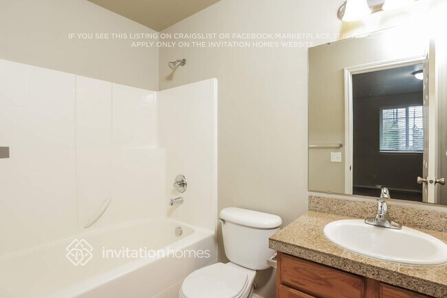 Building Photo - 11408 33rd St NE