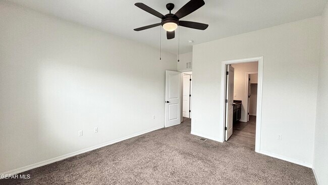 Building Photo - 6561 Hoop St