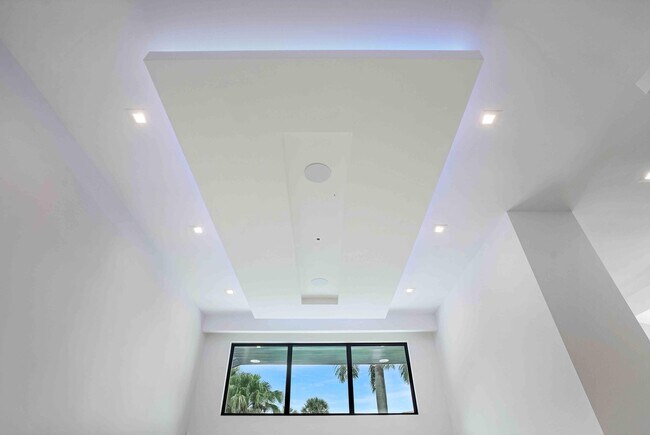 Building Photo - 3012 NW 61st St