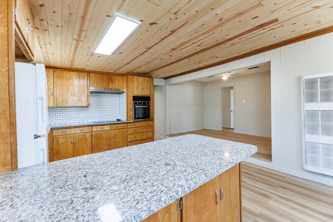 Building Photo - 3406 27th St