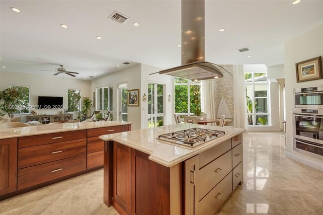 Building Photo - 755 Tiziano Ave