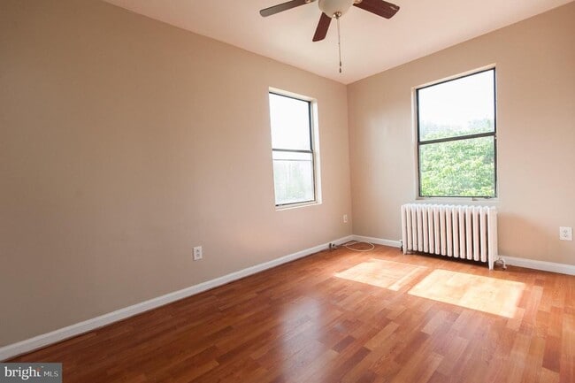 Building Photo - 6410 63rd Pl