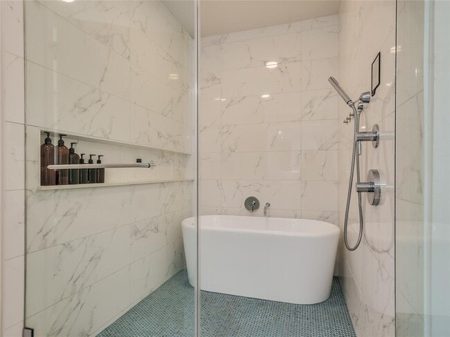 Building Photo - 3100 Menchaca Rd