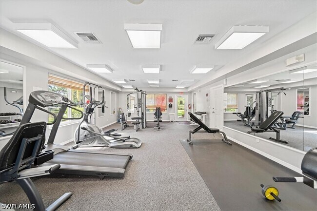 Building Photo - 8235 Ibis Club Dr
