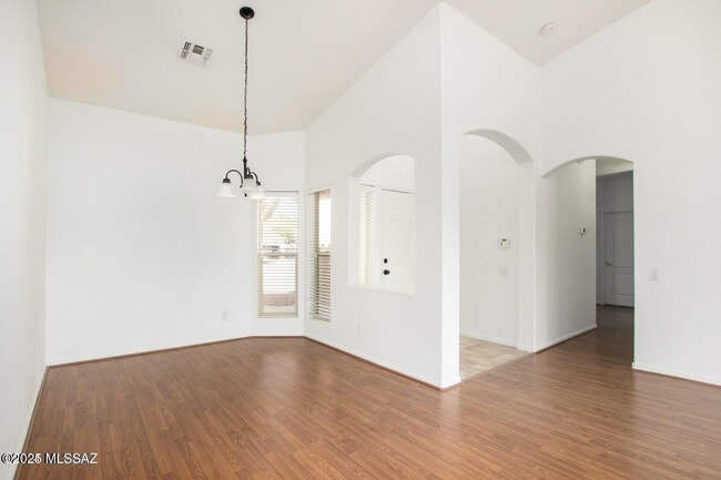 Building Photo - 9162 N Treasure Mountain Dr