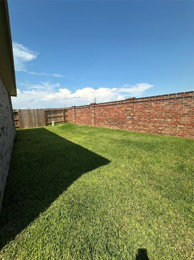Building Photo - 6306 Orchid Bch Dr