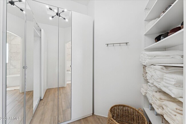 Building Photo - 14604 E Peak View Rd