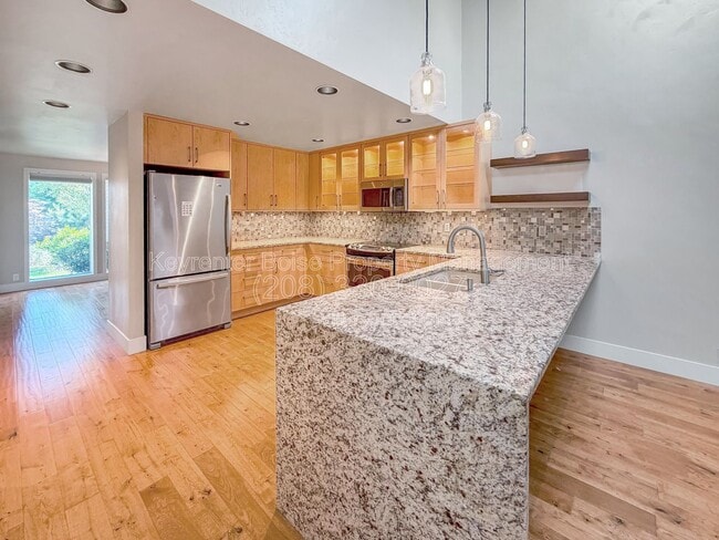 Building Photo - 4780 N Riverfront Dr