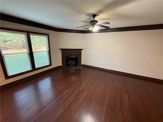 Building Photo - 1095 Township Cir