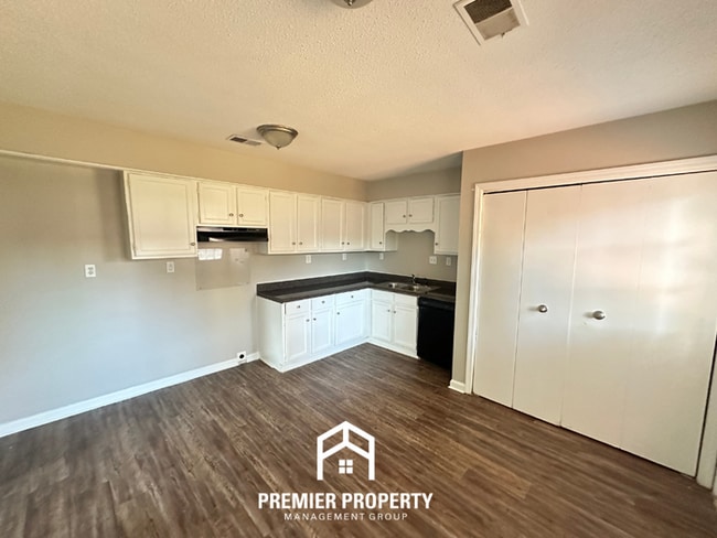 Building Photo - 6362 N Fawn Hollow Cir