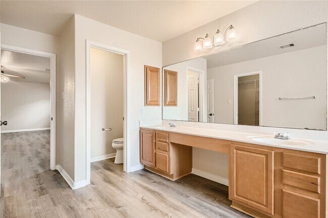 Building Photo - Over 3300 Square Feet