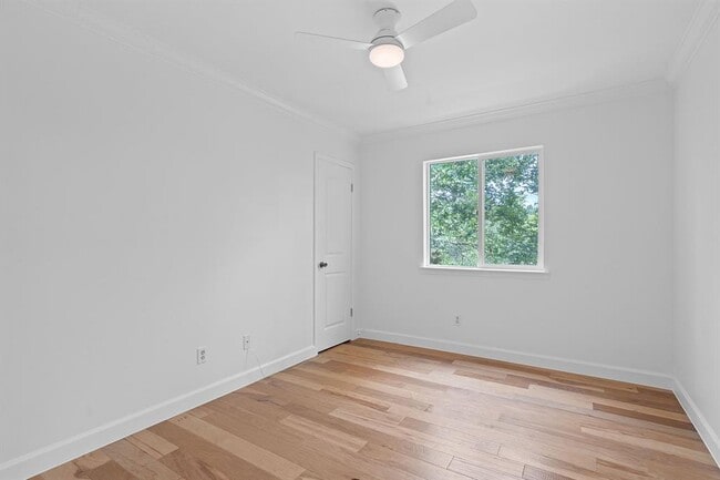 Building Photo - 3633 Peregrine Falcon Dr