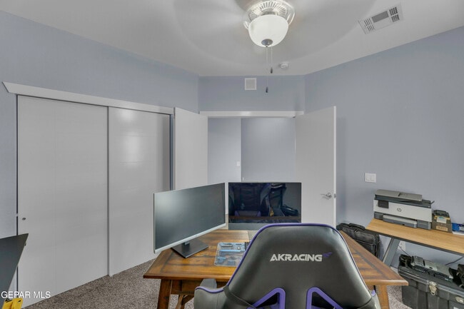 Building Photo - 12631 Mark Twain Ave