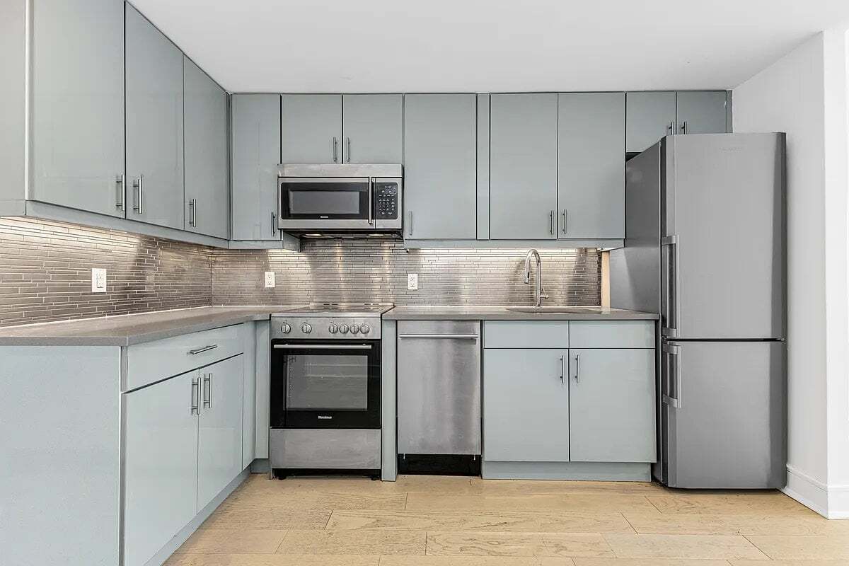 Building Photo - 531 W 159th St