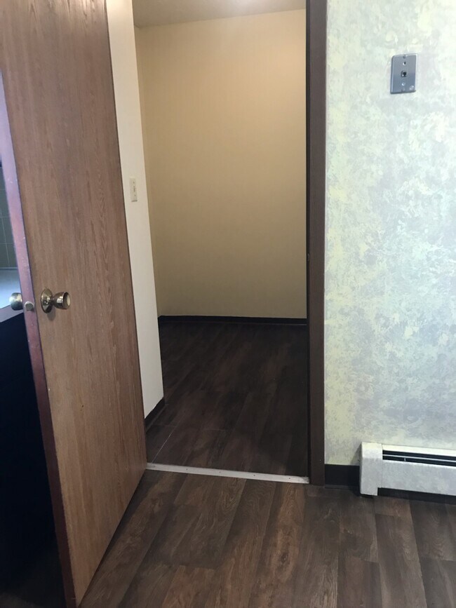 Building Photo - 164 Stadler Ct