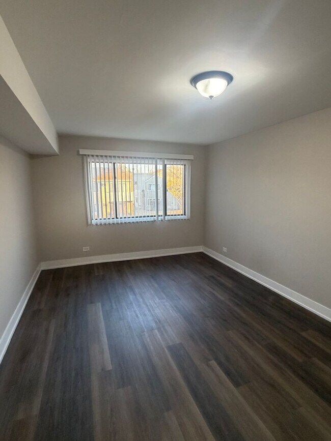 Building Photo - 1000 Bayside Dr.  2378